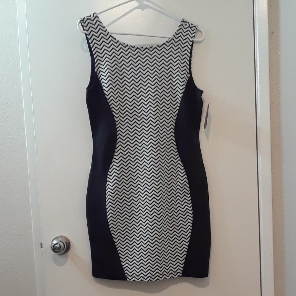 Bongo Contour Dress nwt Juniors size XL